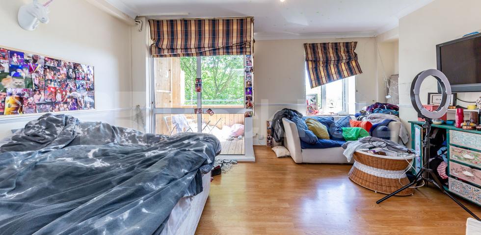			4/5 BED IN CAMDEN!, 5 Bedroom, 1 bath, 1 reception Flat			 Crowndale Road , CAMDEN